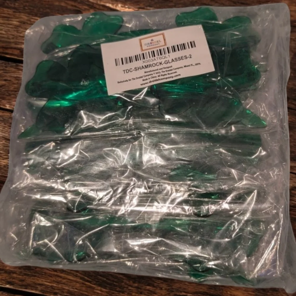 St. Patrick's Day Green Shamrock Party Glasses, 12